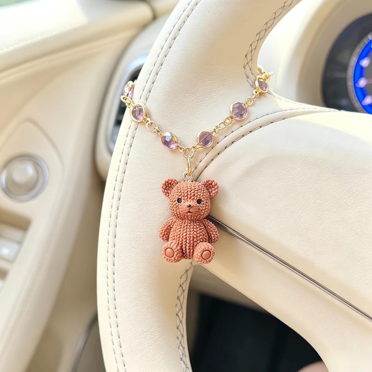 TEMU 1pc Cute Bear Pendant, Car Interior Hanging Ornament Steering Wheel Chain, Car Accessory, Fashionable Car Interior Decor, Ideal Gift For