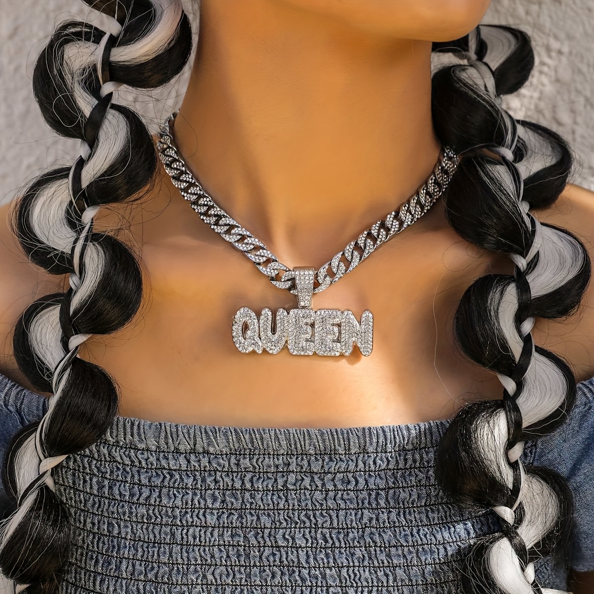 

1pcs Miami Trend Letter Queen Pendant Necklace Ladies Hip Hop Cuban Link Chain Iced Out Rhinestone Chian Necklace For Women