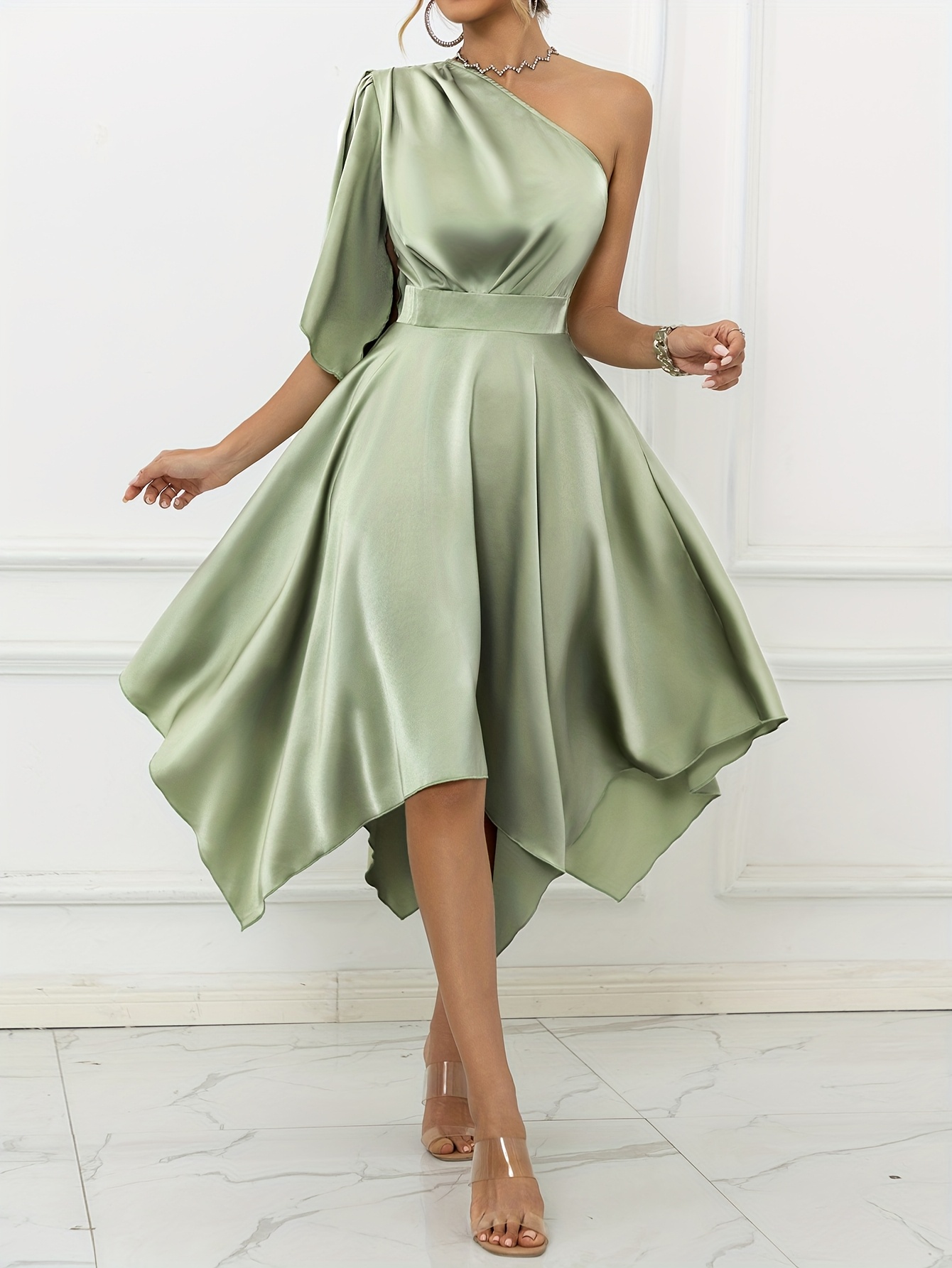 ワンピース sahara Satin Ruffle Asymmetry Dress sahara Satin Ruffle Asymmetry Dress