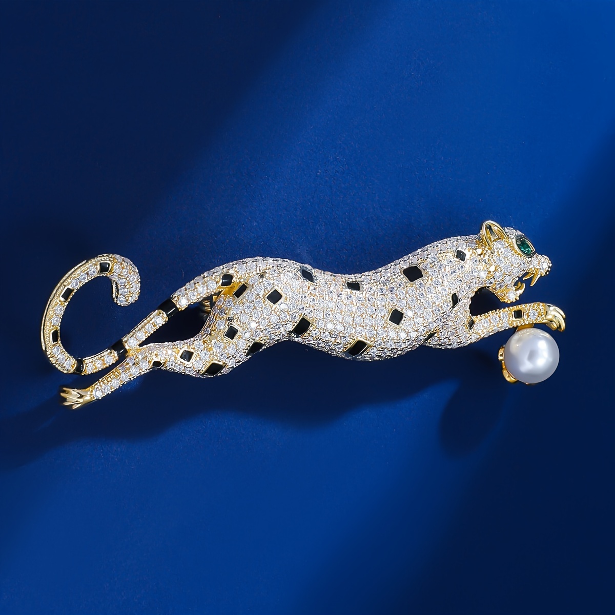 Image of Heavy Light Luxury Leopard Brooch High-end Women's Crystal Couple Brooch Copper Zirconia Plated Corsage Advanced Sense Clothing Additions Decoration