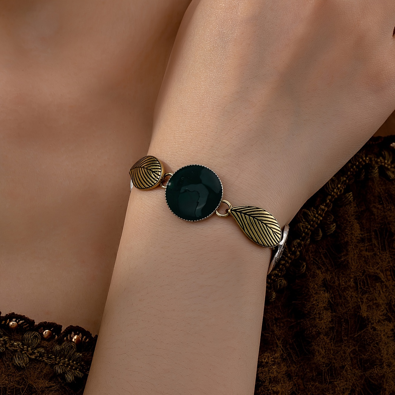 Boho Vintage Leaf Bracelet Metallic Willow Pattern Alloy Versatile