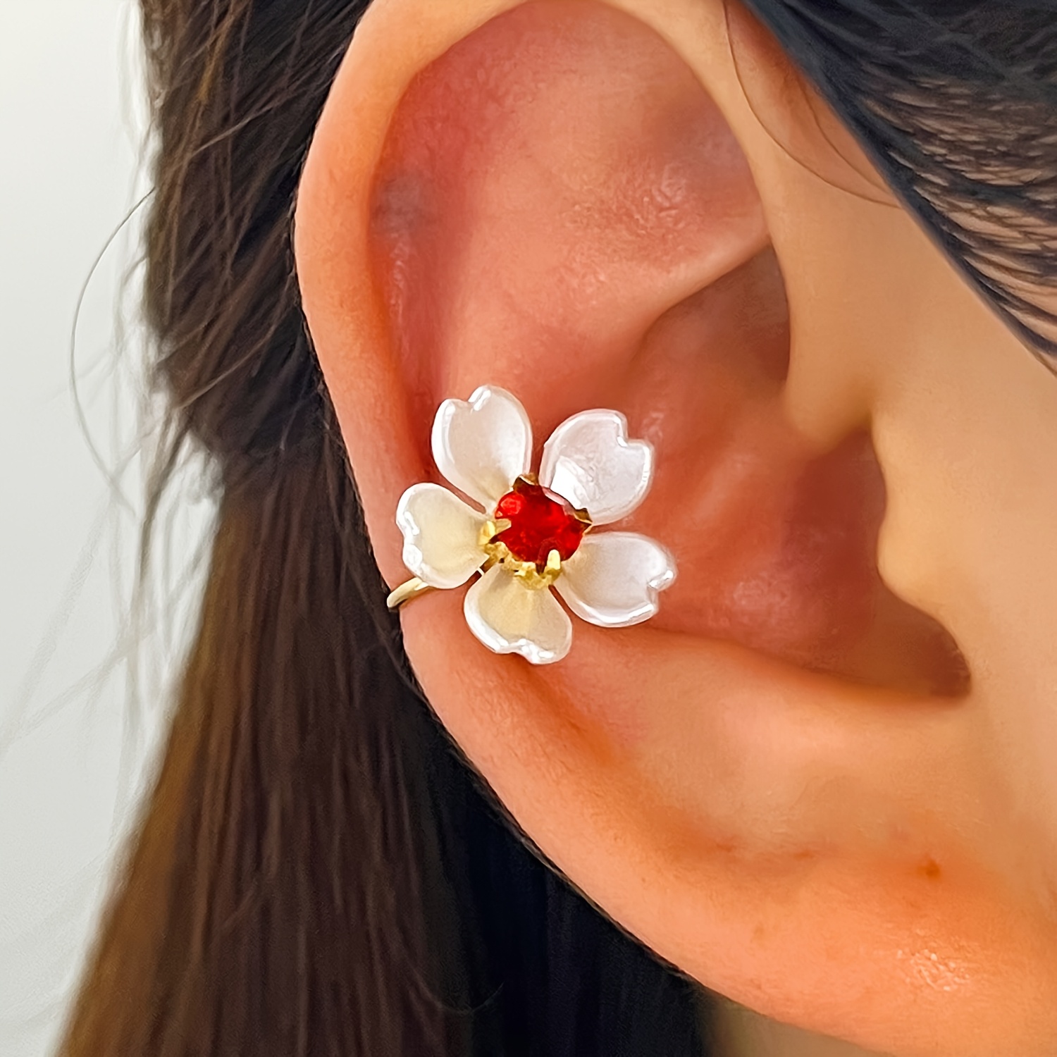 Women's Unique Synthetic Zirconia Flower Ear Clip