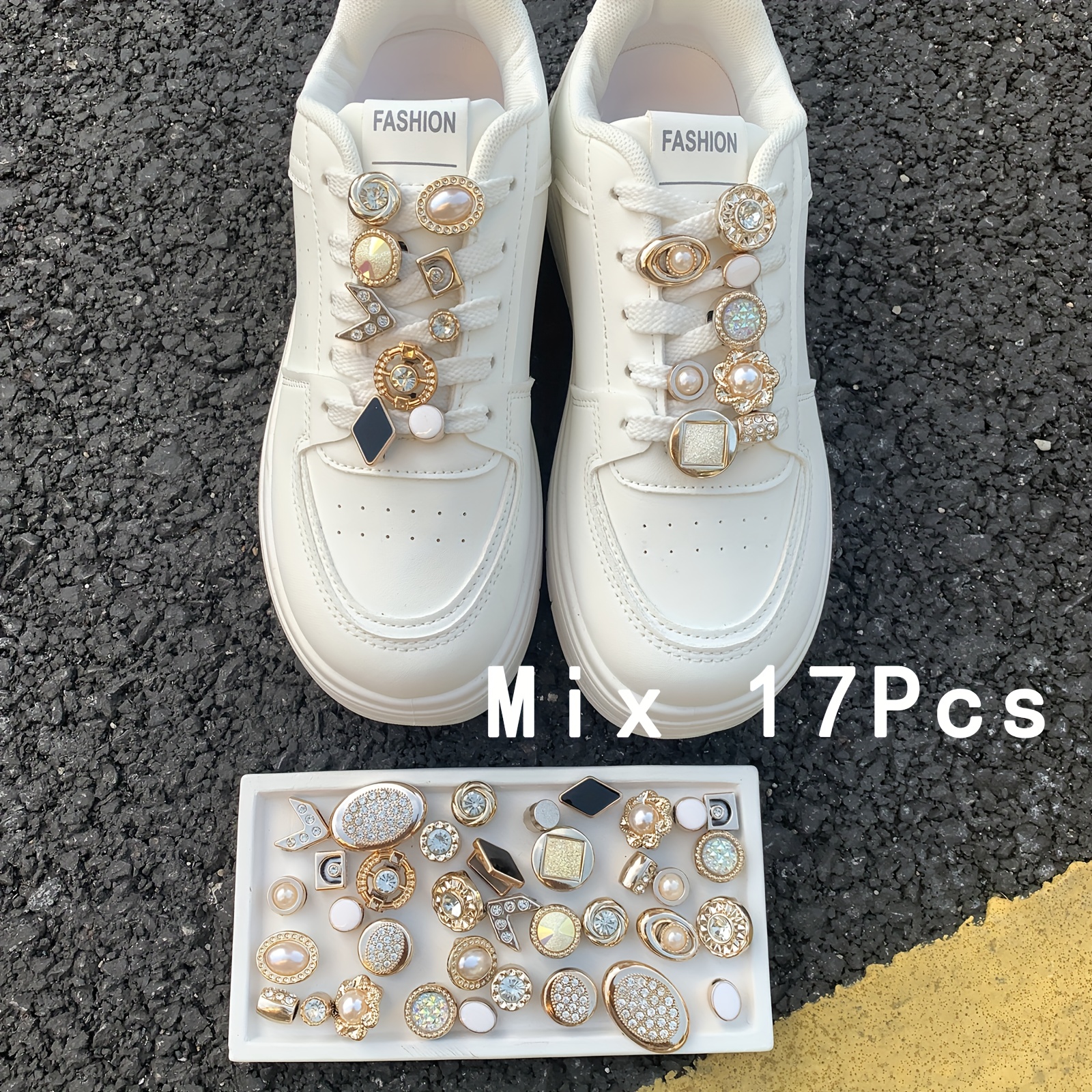 E-shop Zufällige 17 Stück Schnürsenkel-Anhänger, goldene Mode-Schuh-Anhänger Dekoration Schuhe Zusätze, geeignet für Sportschuhe Sneaker, sehr gut