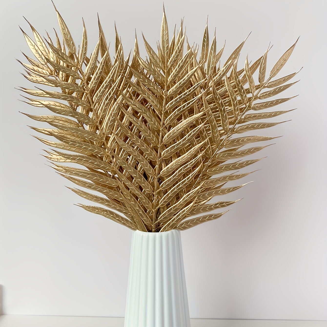 Image of 18pcs Set, Golden Artificial Scindapsus Leaves, Metallic Texture Simulated Tropical Foliage, Suitable For Wedding Centerpieces, Party Backdrops, And Home Decor, Durable Plastic Leaves With Wire Stems