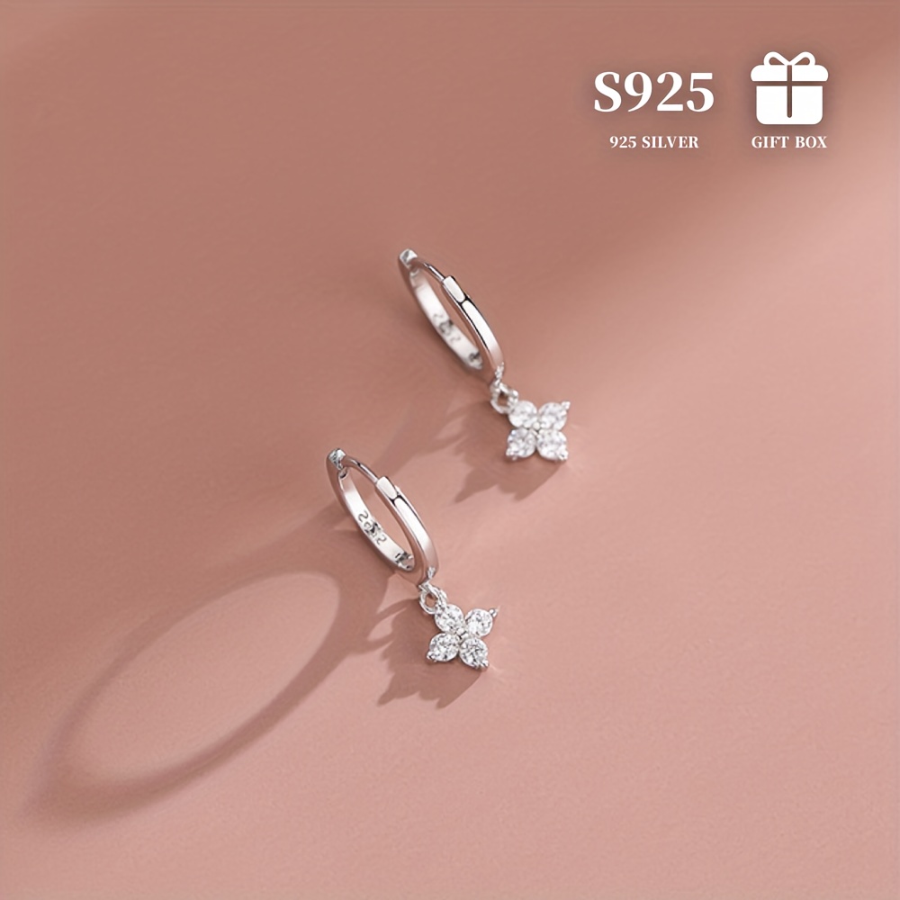 

S925 Sterling Silver Flower Shaped Hoop Earrings Minimalist And Elegant , Moissanite Inlaid 18k Plated Four-leaf Flower Stud Earrings Jewelry Gift For Ladies Valentine's Day With Gift Box 2.2g /0.08oz