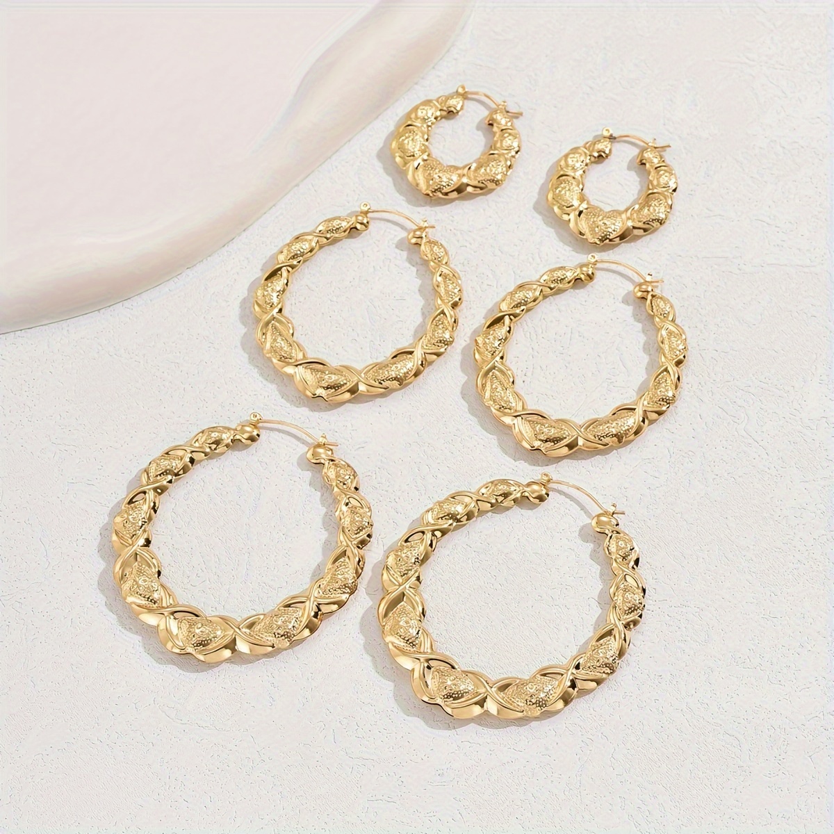 Image of 3 Pairs Of Metal Elegant Hoop Earrings For Women, Jewelry Set For Dating, Carnival, Party, New Year, And Gift