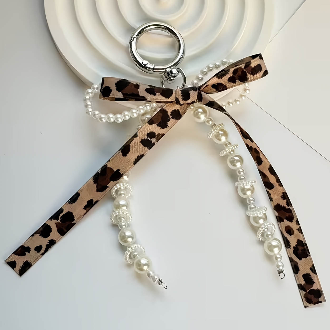 TEMU 1pc Beaded Leopard Print Bow Keychain - Suitable For Bags And Key Decoration, Perfect For Hanging On Bags Andsuitable For Car Keys And Purses