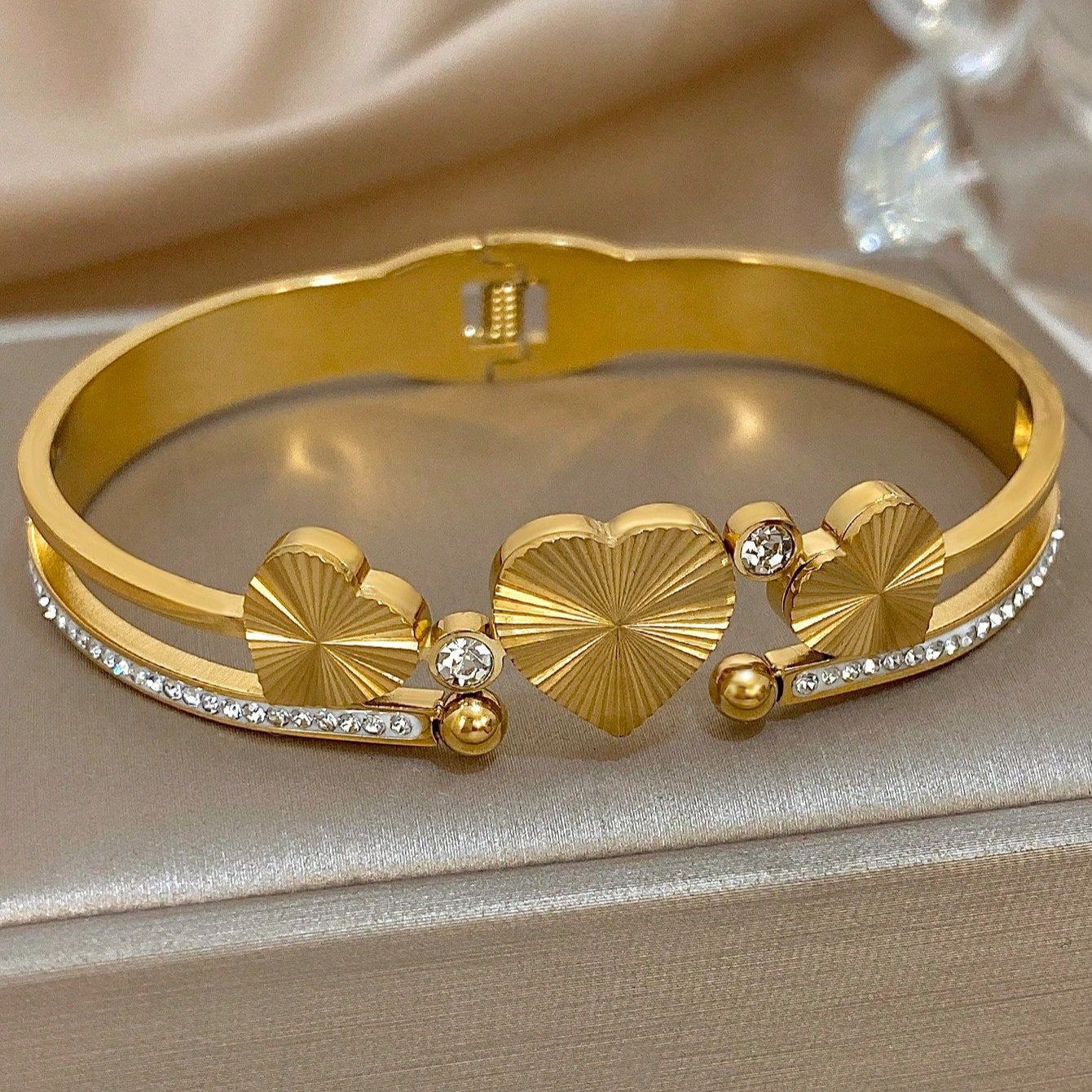 E-shop 3er-Set herzförmige Damenarmbänder, geeignet für den täglichen Gebrauch