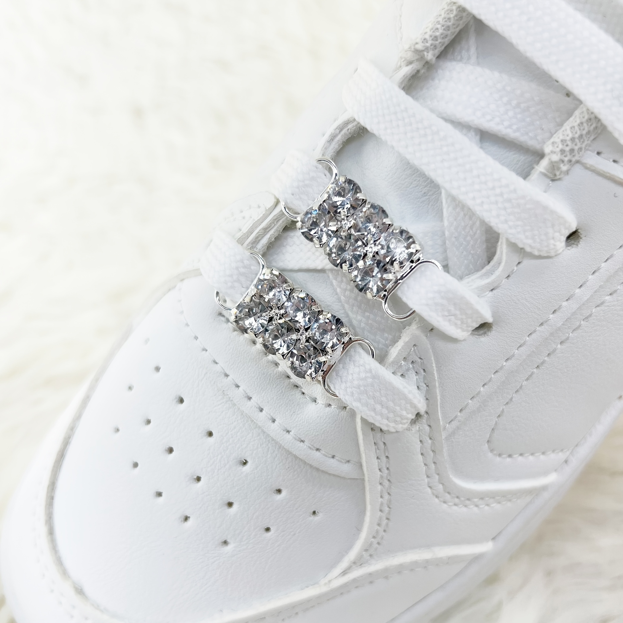 

2pcs Elegant Alloy Shoe Charms With Sparkling Rhinestones & Pearls - Boots & Sneakers