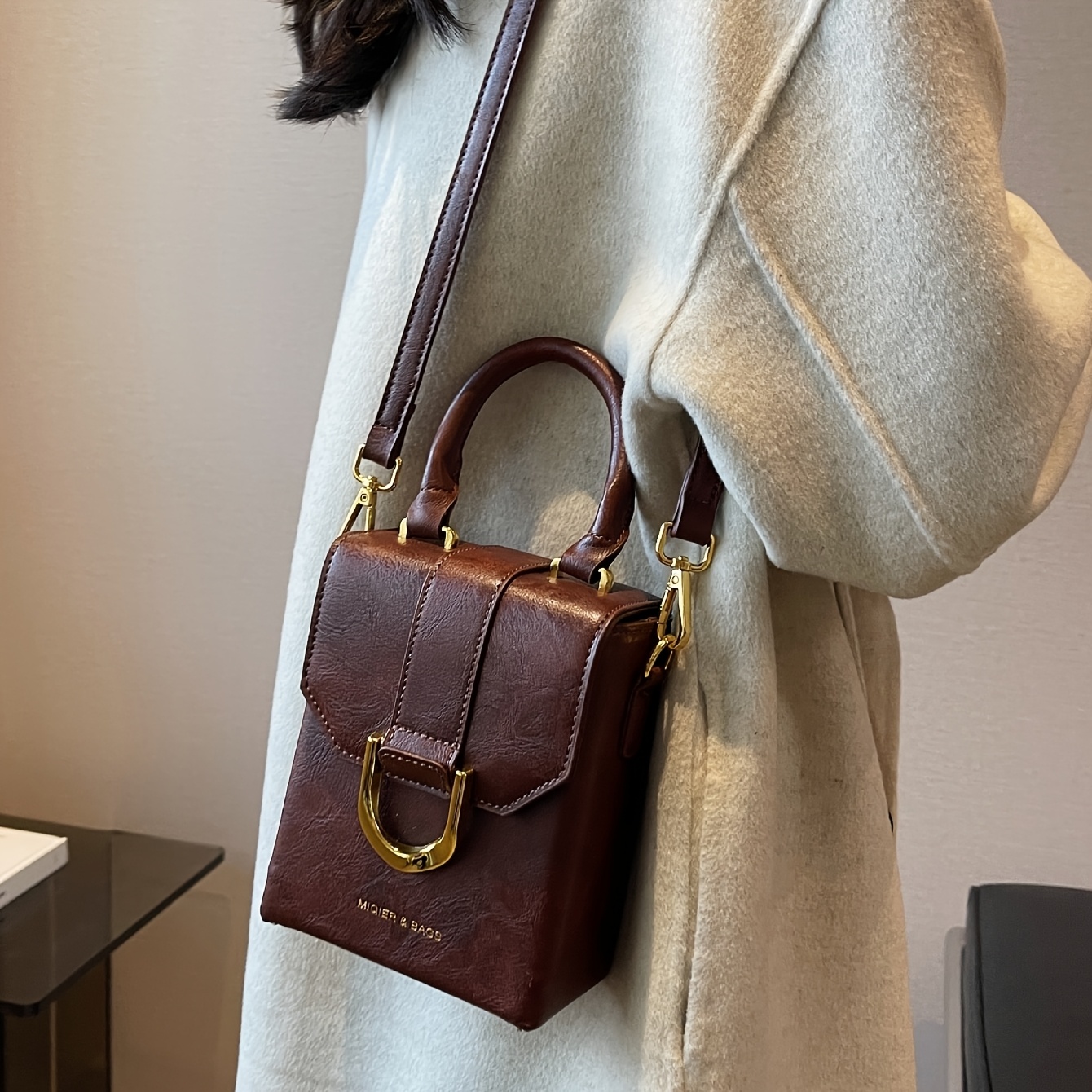 TEMU 2026 Autumn Winter Vintage Dark Brown Oil Wax Vertical Mini Box Bag Women's Style Distressed Oil Wax With 3d Horse Shoe Metal Clasp, Matching