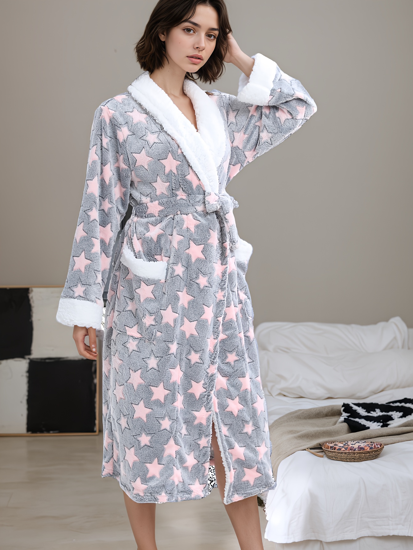 Casual Allover Star Pattern Fleece Thickened Night Robe For Fall & Winter, Long Sleeve Lapel Collar Robe With Pockets, Women's Sleepwear & Dresses