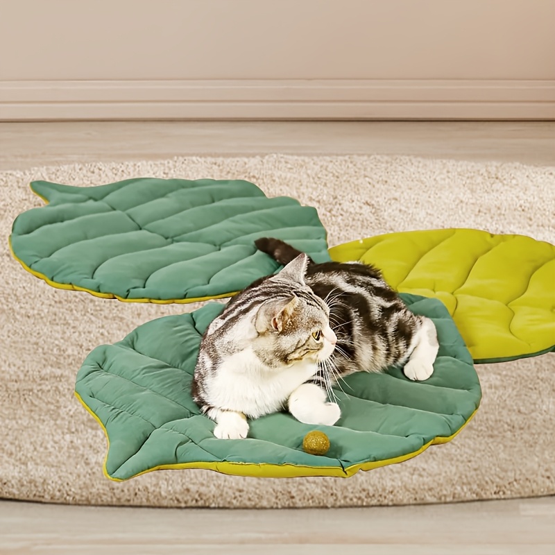 TEMU 1pc Leaf-shaped Cat Mat, Double-sided Soft Portable Pet Pad, Machine Washable Polyester Fiber Filled Pet Mat For Cats, Camping And Travel Use