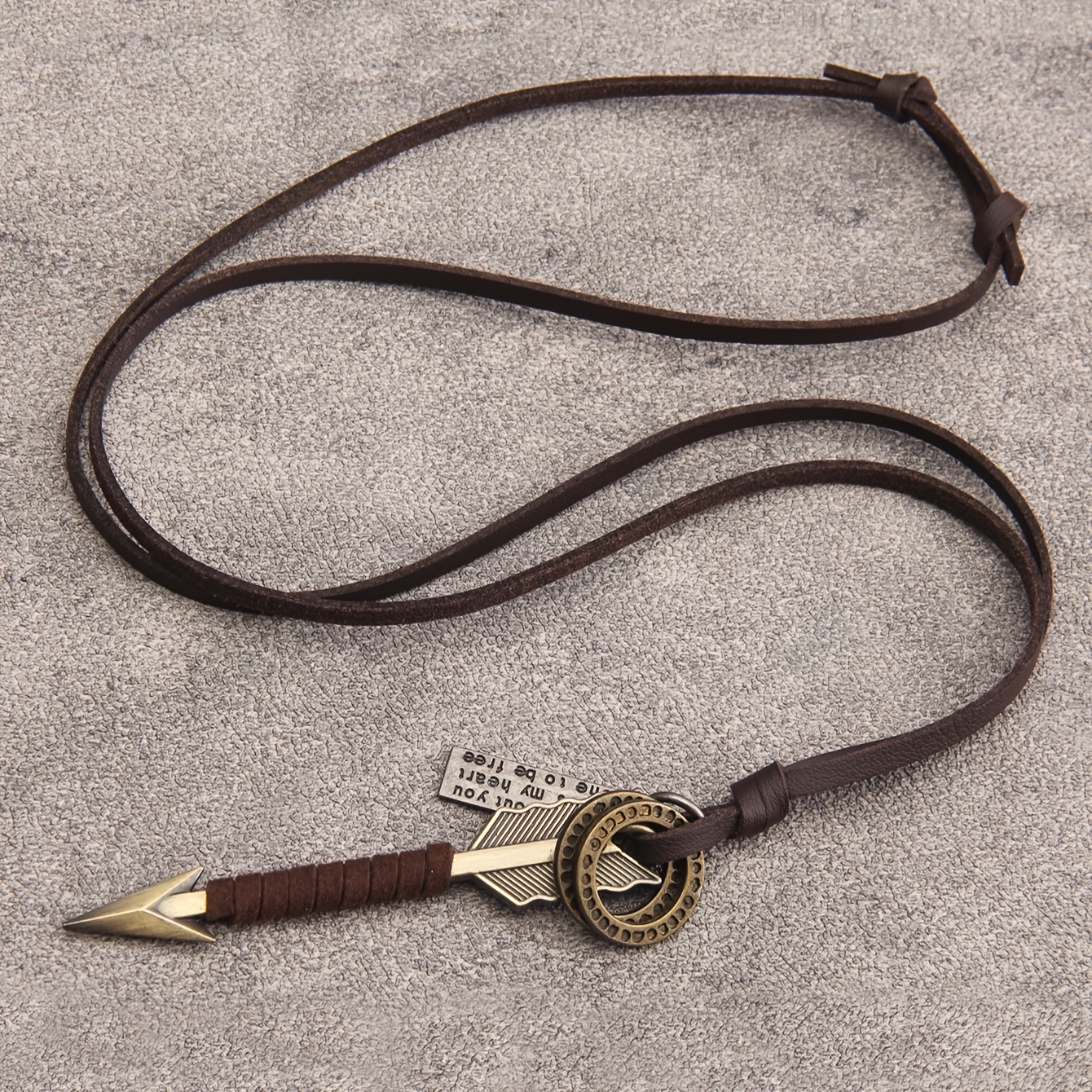 E-shop 1pc Vintage-Style Schlüsselanhänger-Kette mit verstellbarer Lederschnur, romantischer Zinklegierungsschlüsselkette, ideal für Cosplay,