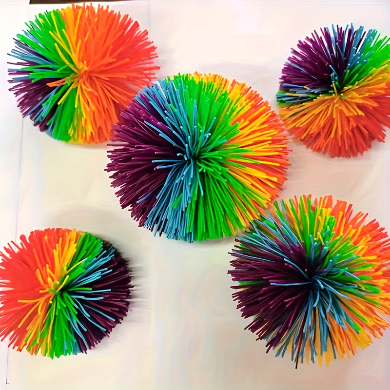 

Ball - Perfect For Kids And Adults! Suitable For 3-6 Year Olds - No Feathers - Great For Birthday, Christmas, And Parties