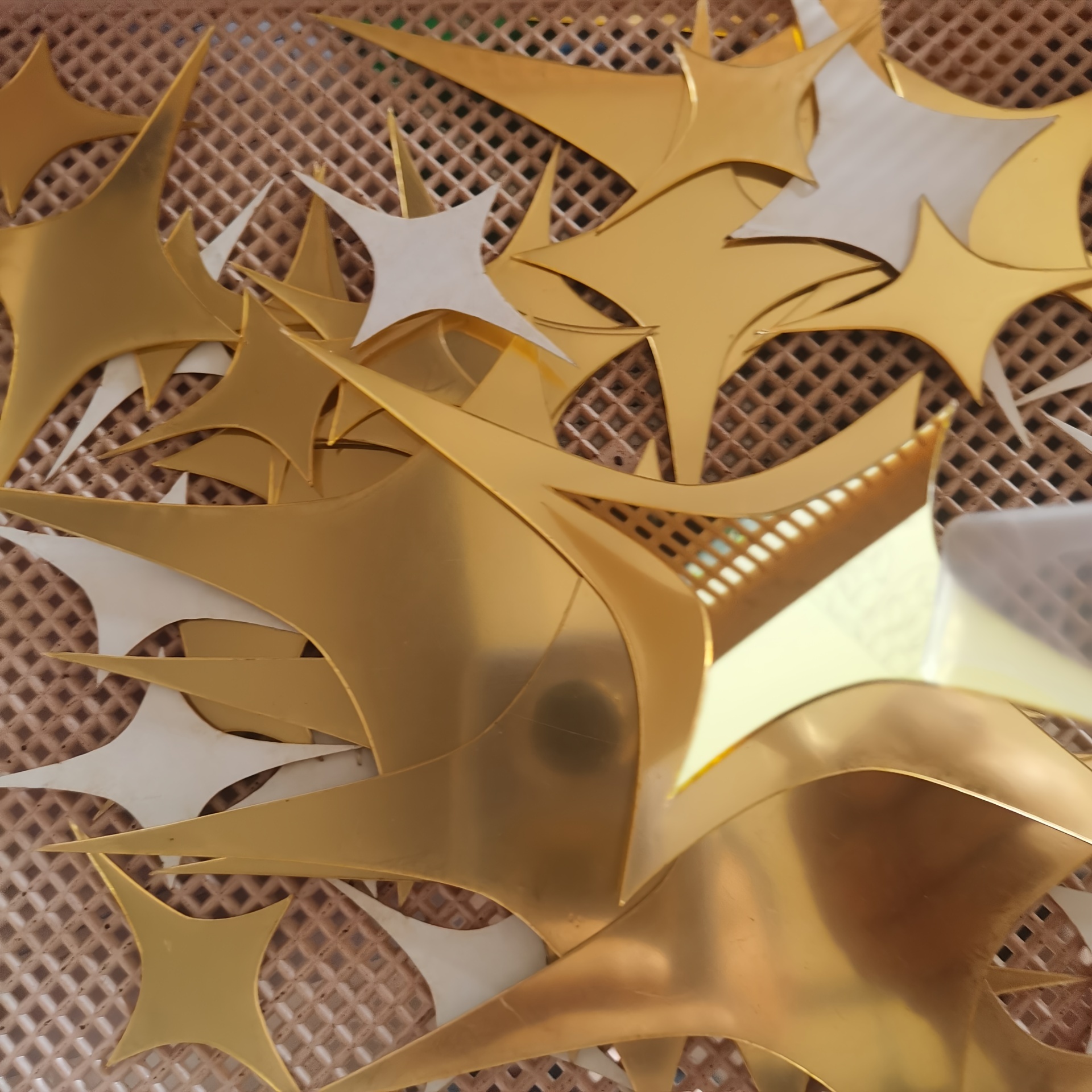 50pcs Star-shaped Acrylic Mirror Wall Stickers - Self-adhesive & Removable, Sparkling Decor For Living Room, Bedroom, Kitchen, Dorm & Restaurant