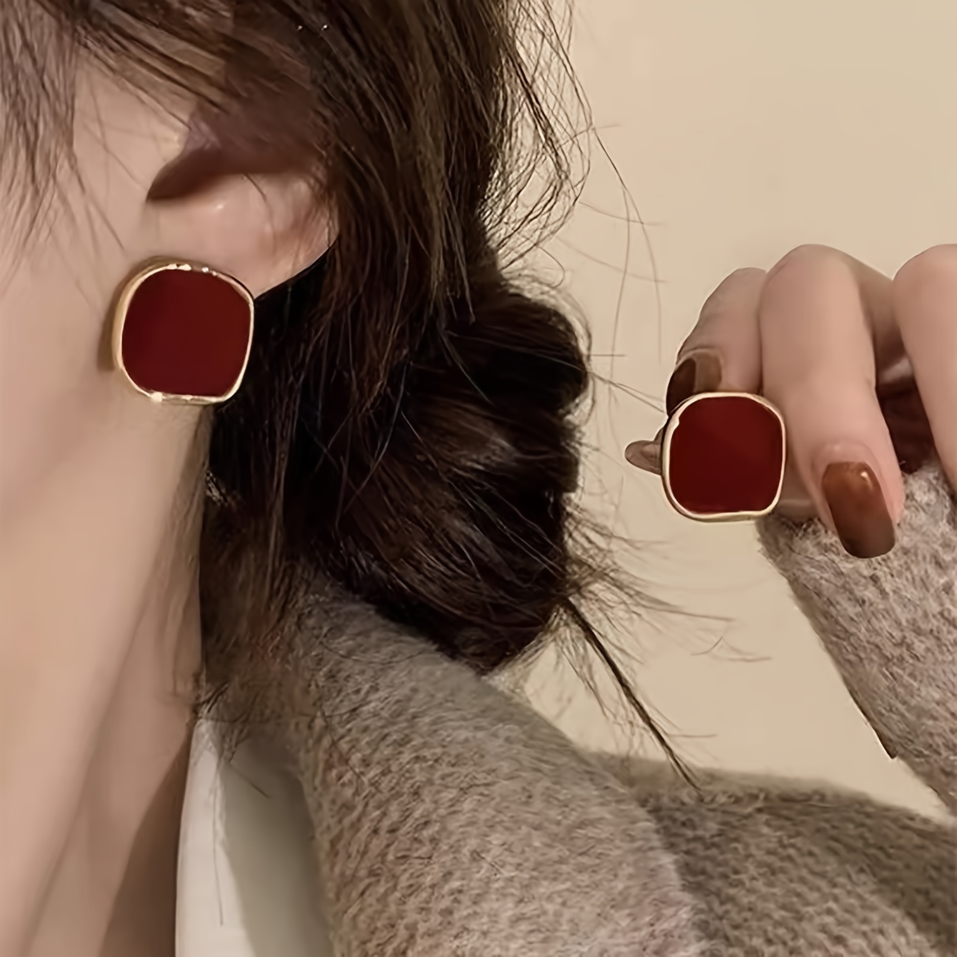 Image of Vintage-inspired Square Stud Earrings For Women - Versatile & Chic, Perfect For Daily Wear Or Parties, Trendy Earrings