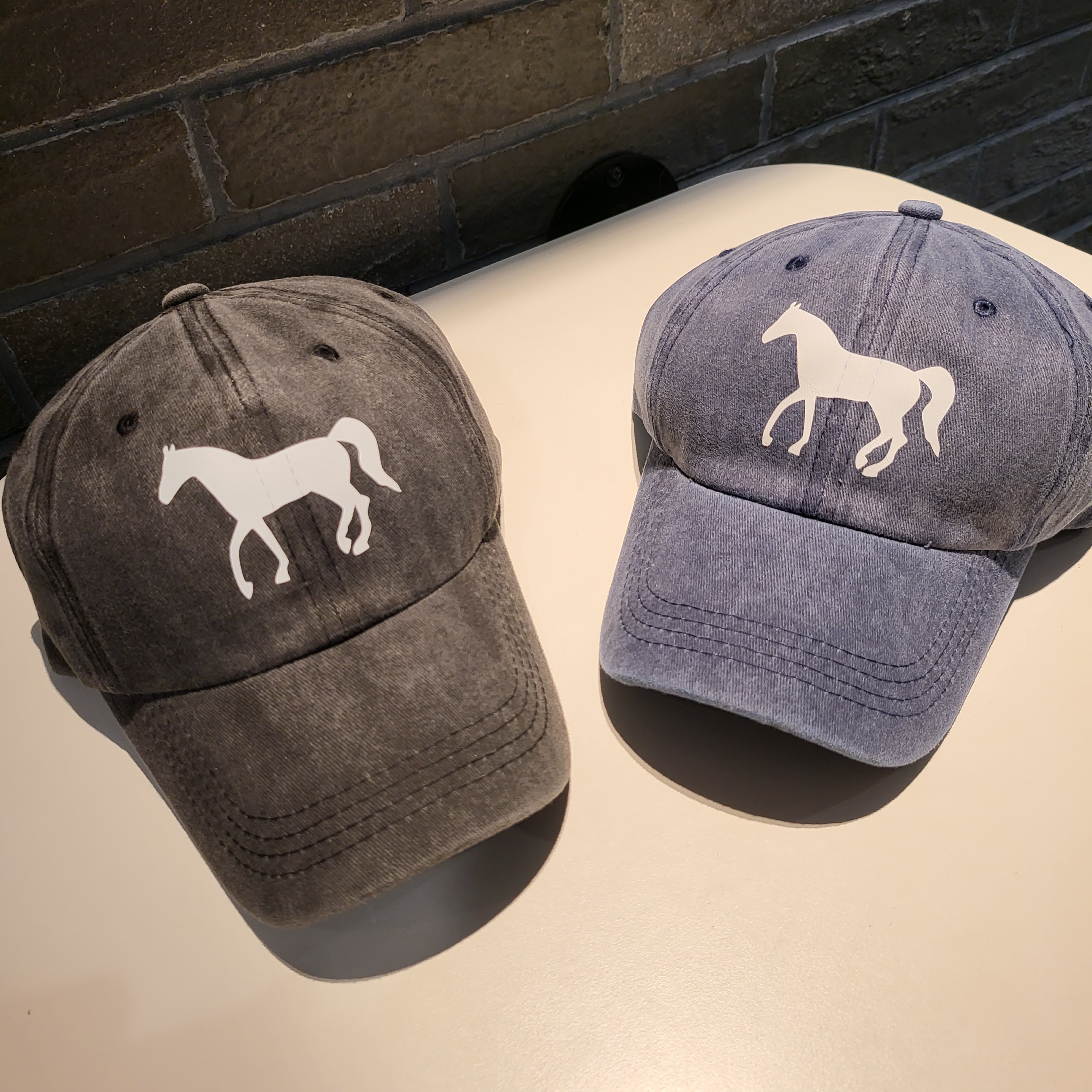 

Horse Printed Washed Denim Baseball Cap Personality Stylish Peaked Hat Breathable Adjustable Trucker Hats Unisex