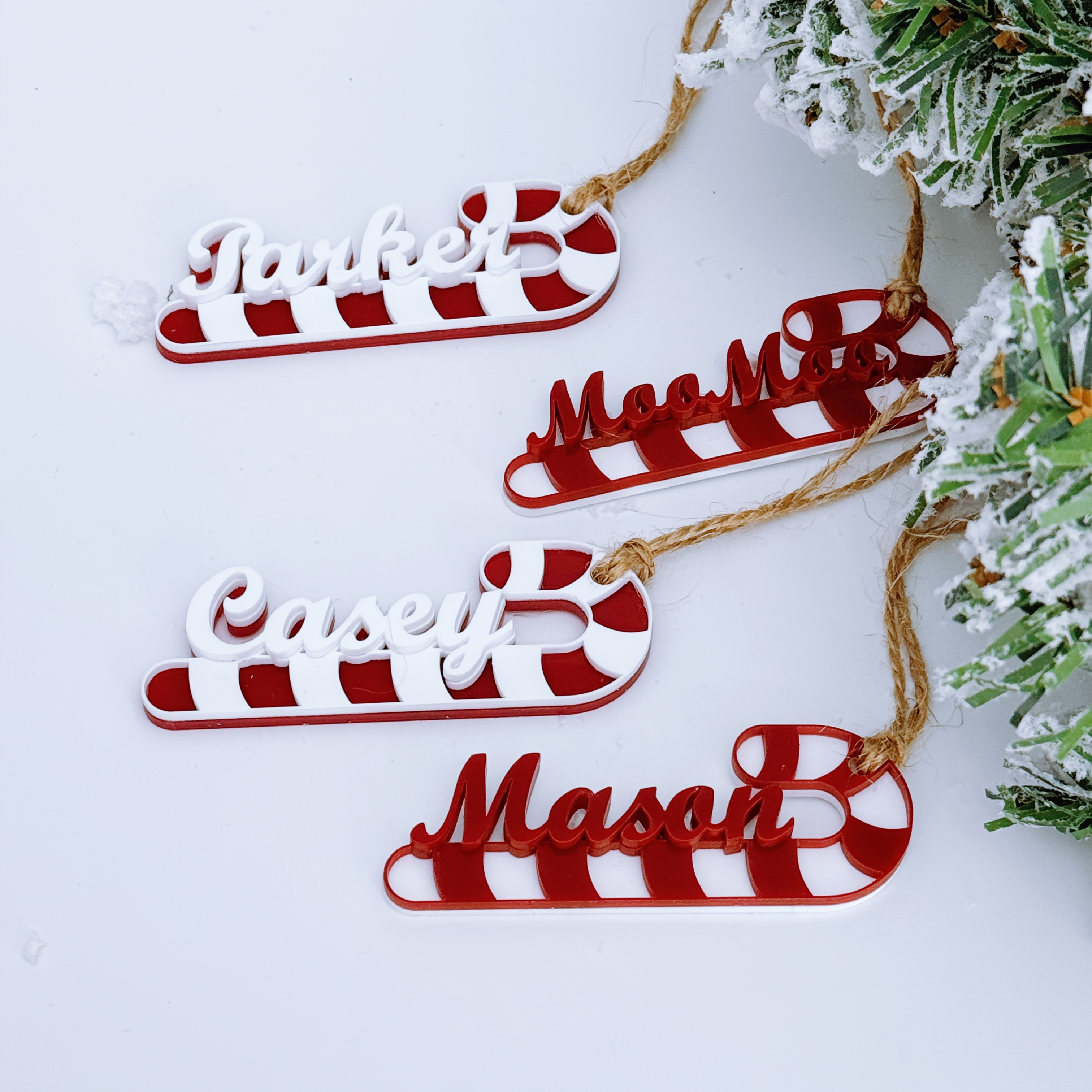 

1pc Customized Acrylic Name Tag Candy Cane Diy Personalized Alphabet Holiday Gift Pendant Customized With English Very Suitable For Christmas Party And Birthday Decoration Pendant