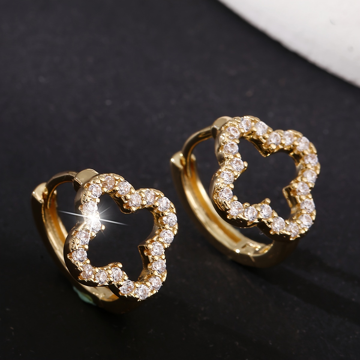 

Elegant Zircon-encrusted Copper Hollow Flower Petal Earrings - Nickel-free, Perfect For Everyday Wear & Gifting Flower Earrings Beaded Earrings For Women