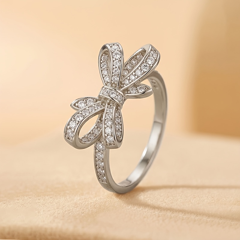 Unisex Exquisite Bow-Shaped Ring with Sparkling Synthetic Zircon