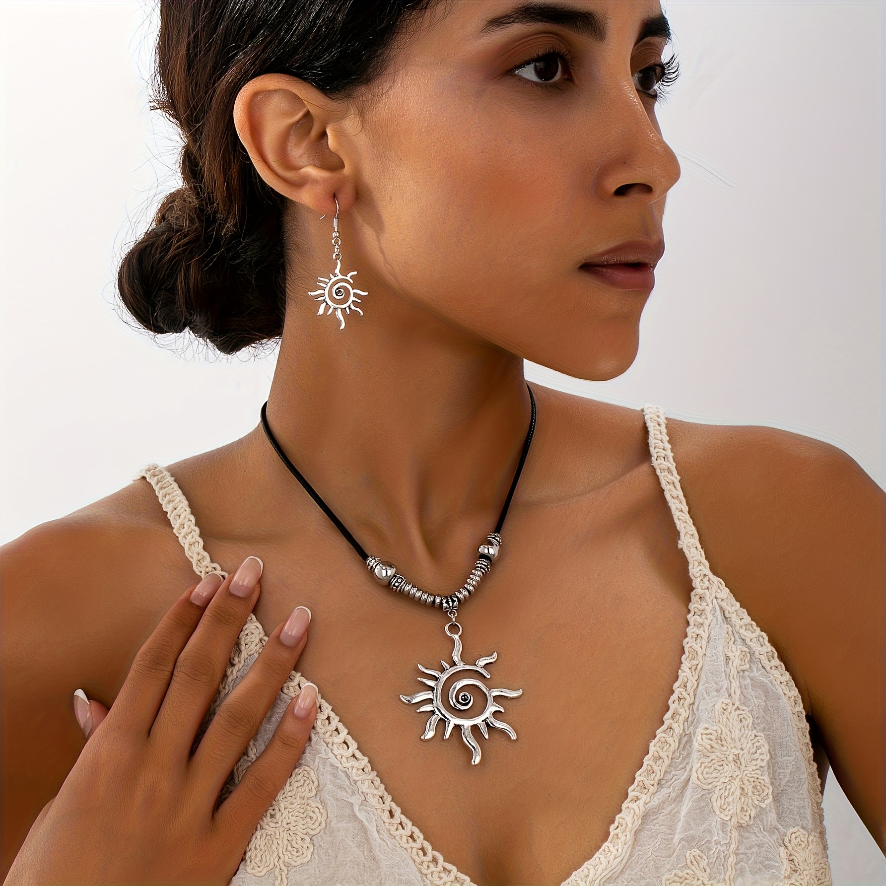 Image of Bohemian Style Swirl Sun Pendant Necklace And Earrings Set, Fashionable Women's Jewelry For Vacation, Daily Wear, And Gift