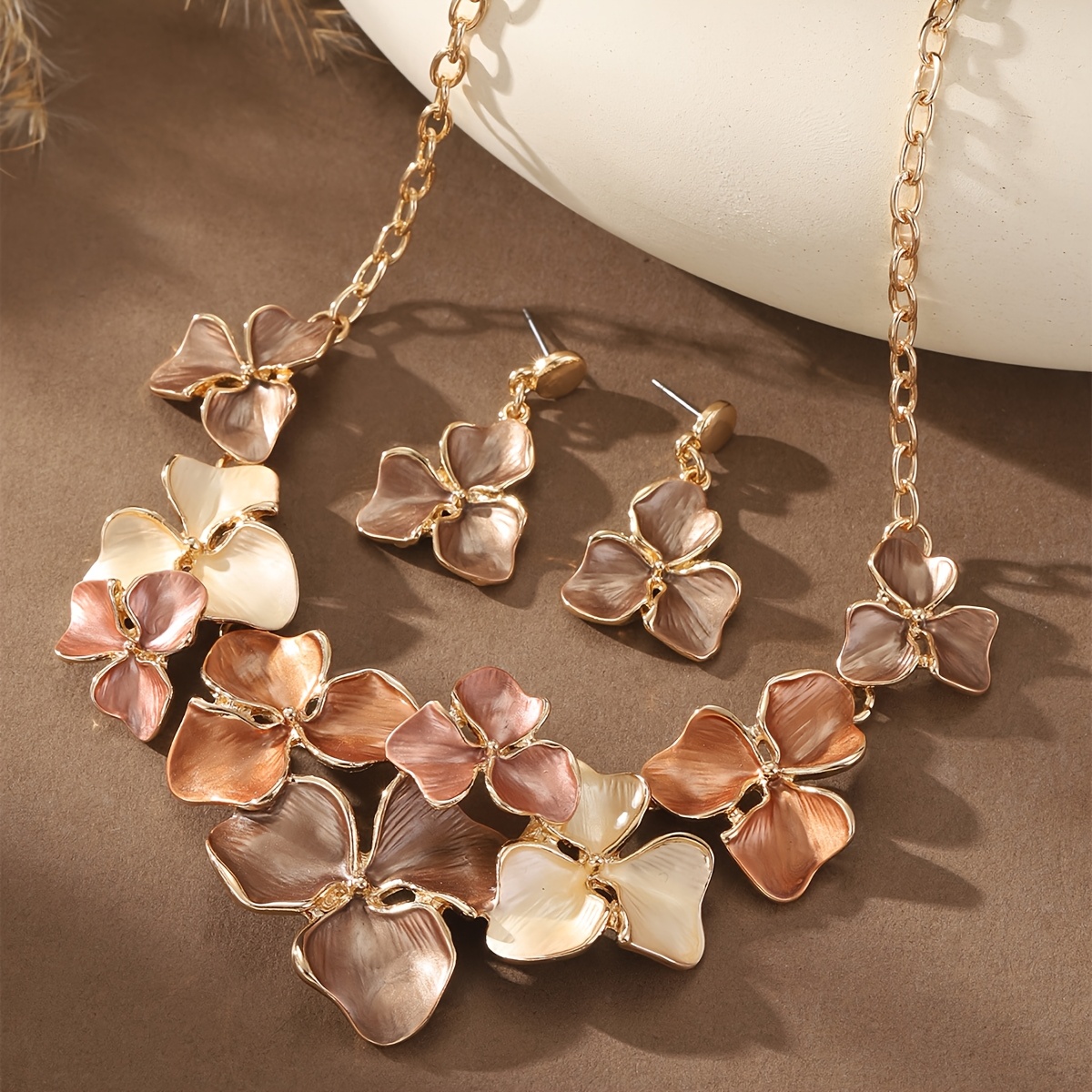 TEMU 1 Pairs Earrings And 1pc Of Necklace Clover Earrings And Necklace Set, Vintage Bohemian Style, Alloy Material, Suitable For Daily Wear And