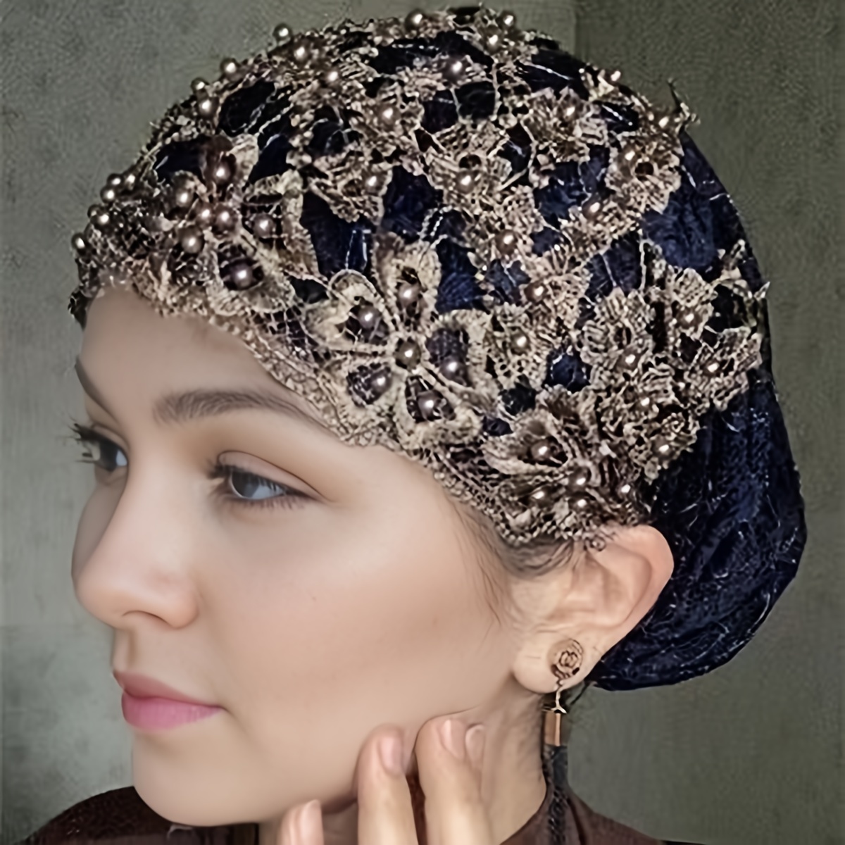 

Vintage Lace Embroidery Beanies Classic Golden Flower Turbans For Women Ramadan Head Wraps Chemo Cap Hats