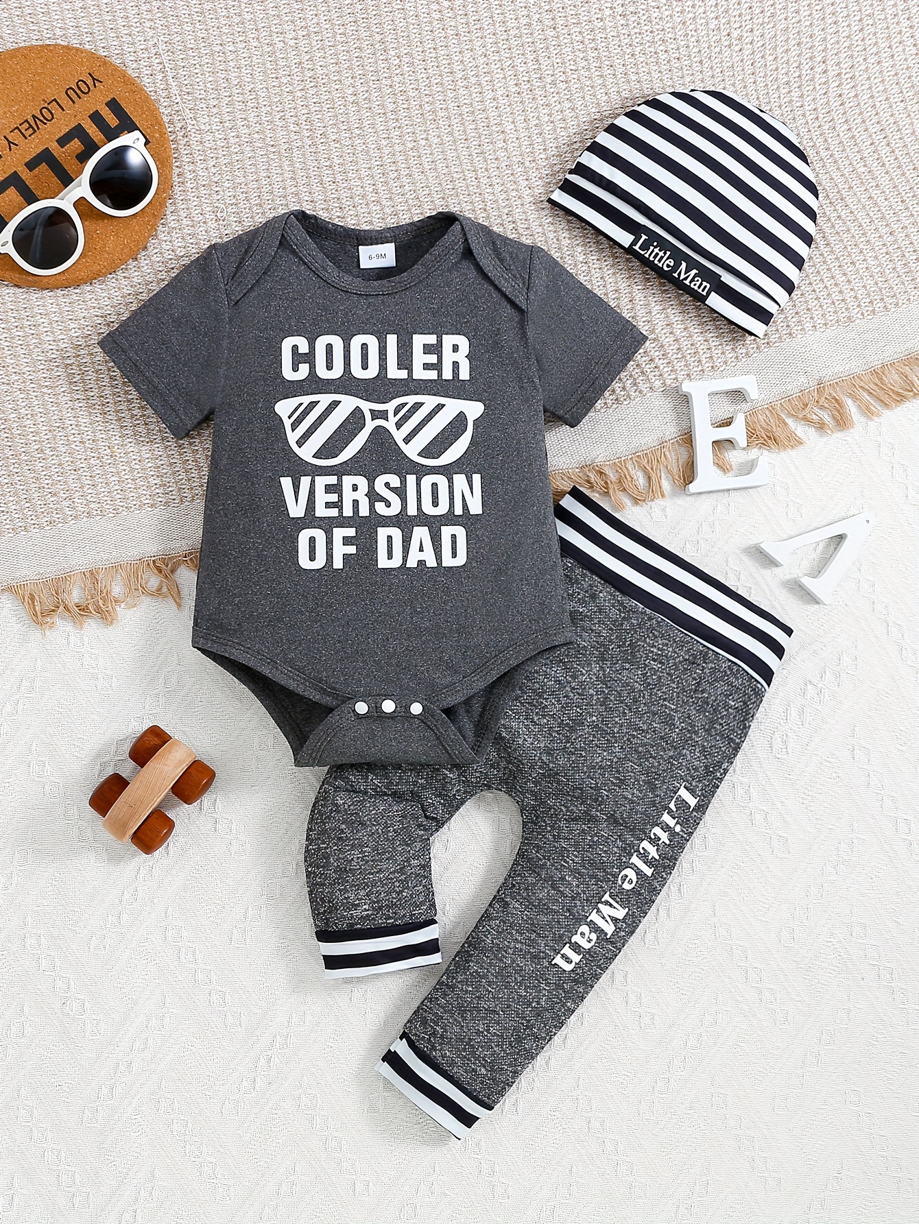   piece set consisting of a letter print short sleeve top pants and a hat for outdoor