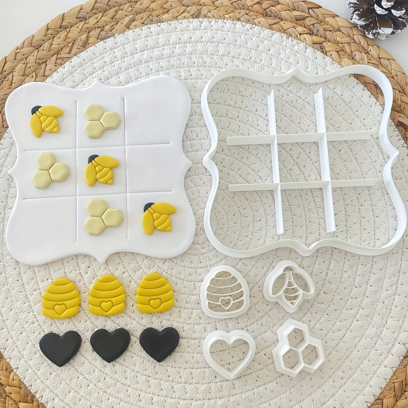 Image of 6pcs Bee & Honeycomb Polymer Clay Cutter Set - Diy Holiday Party Craft Kit & Jewelry Shapes, Ideal For Spring-themed Activities, Bee Decorations