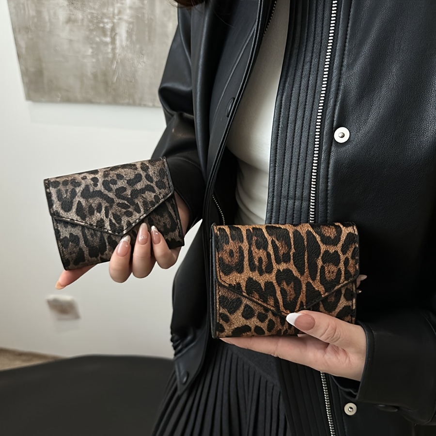 

Fashion Leopard Handbag With Short Wallet - Portable Double Fold Coin Bag, Women's Credit Bag In Random Color Pattern, Polyester, Magnetic Closure, Solid Color, Classic