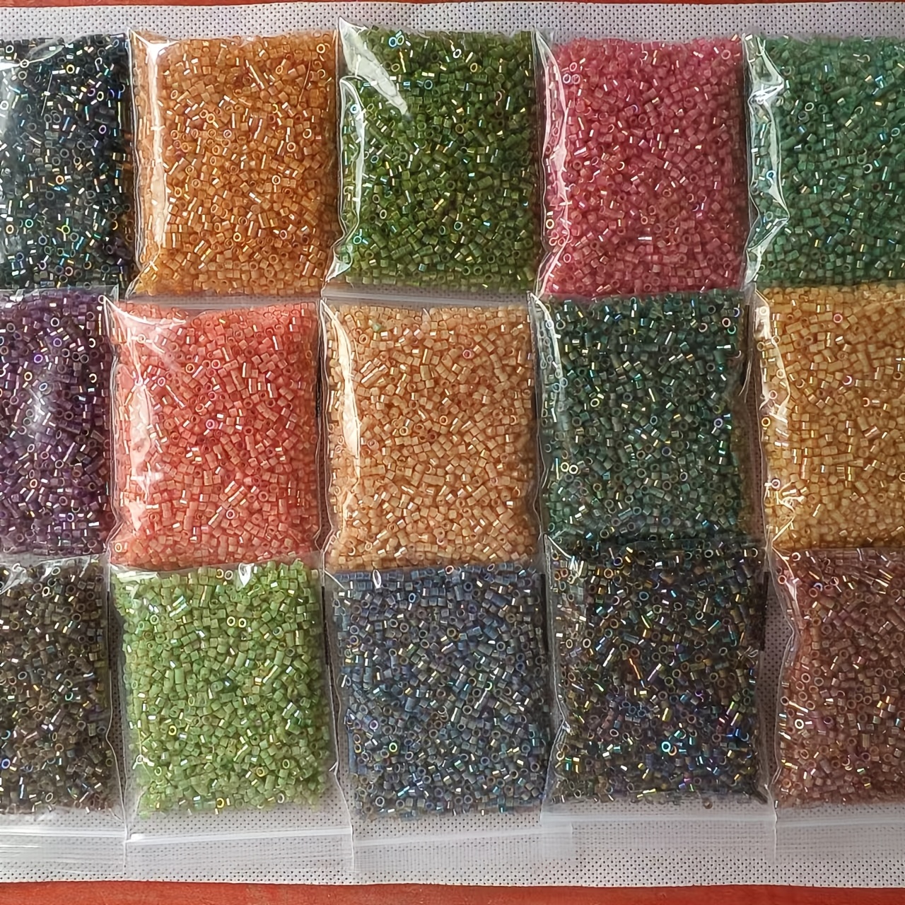 

15 Colors 5700pcs Glass Beads Set, 2.5mm, Ideal For , Bracelets, Necklaces, Earrings & Crafts