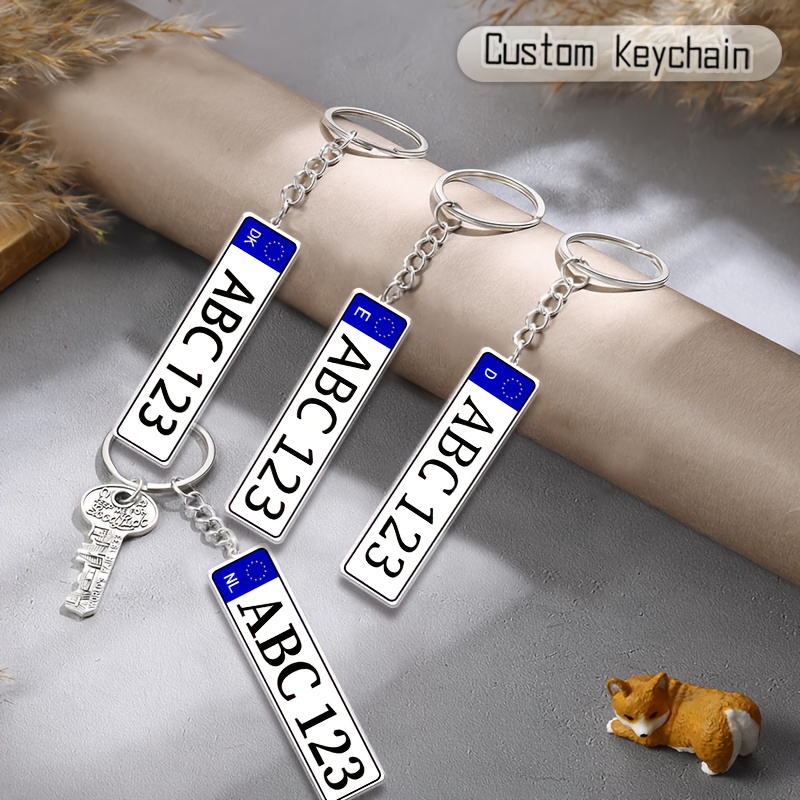 изображение предмета [2d плоский] [2d плоский] брелоки в европейском стиле на заказ - персонализированные буквы алфавита, прочные железные и акриловые брелоки с 28 уникальными дизайнами, 6x1.5 см,   подходят для рюкзаков, подарков, сувениров для вечеринок, аксессуар для рюкзака, стильный брелок, для тех, кто ищет подарки