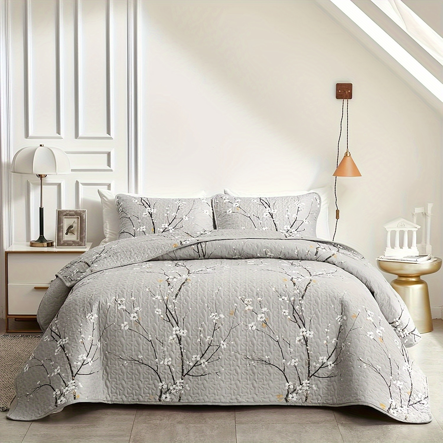 

Plum Grey Quilt Set - King Size Reversible Quilt Bedding Set, 3 Pieces Lightweight Bedspread, Soft Botanical Bed Coverlet Set With 2 Pillow Shams For All Seasons (106"x96")