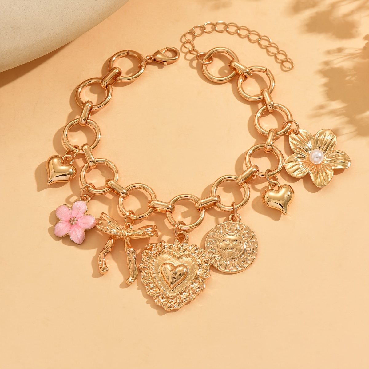 TEMU 1pc Of Fashionable Heart And Bow Flower Charm Bracelet, Elegant Women's Metal Jewelry Suitable For Daily Wear, Dating, And Photo Opportunities.