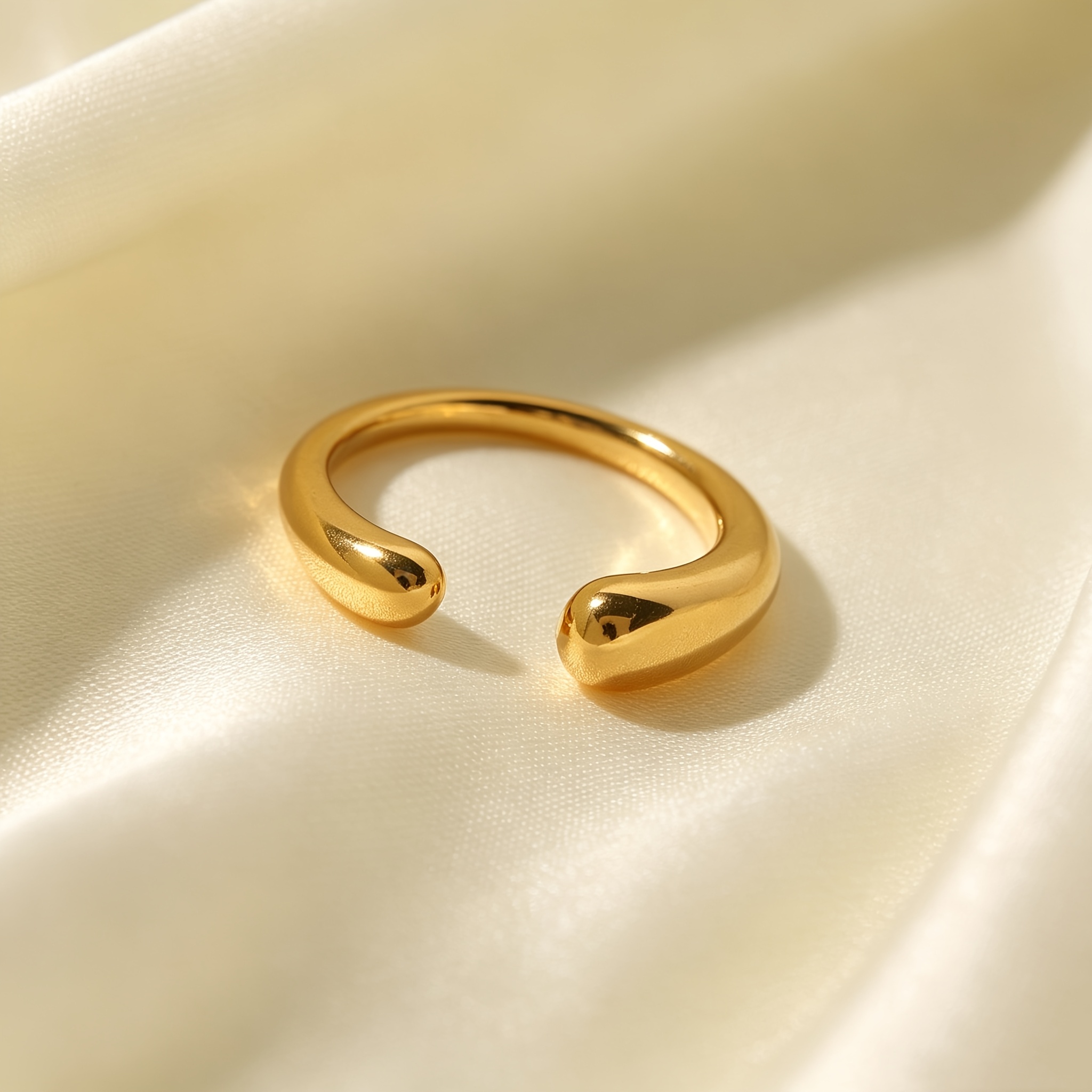 Women's Minimalist Smooth Teardrop Open Ring, Cool Tone