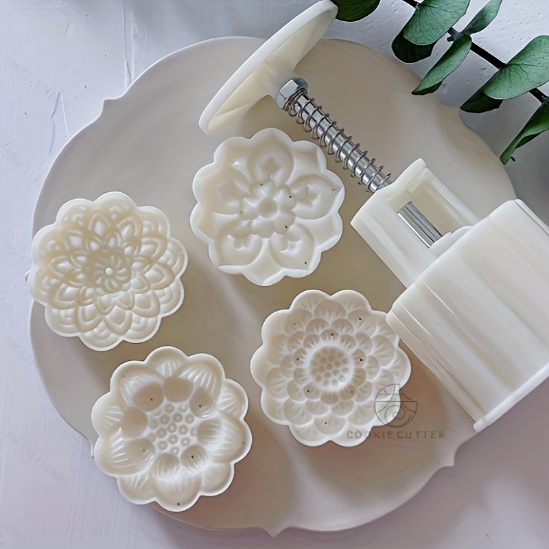 

4pcs/set 75g Lotus Mooncake Mold Ten- Lotus Chinese Home Pastry Decoration Tools Kitchen Baking Mold