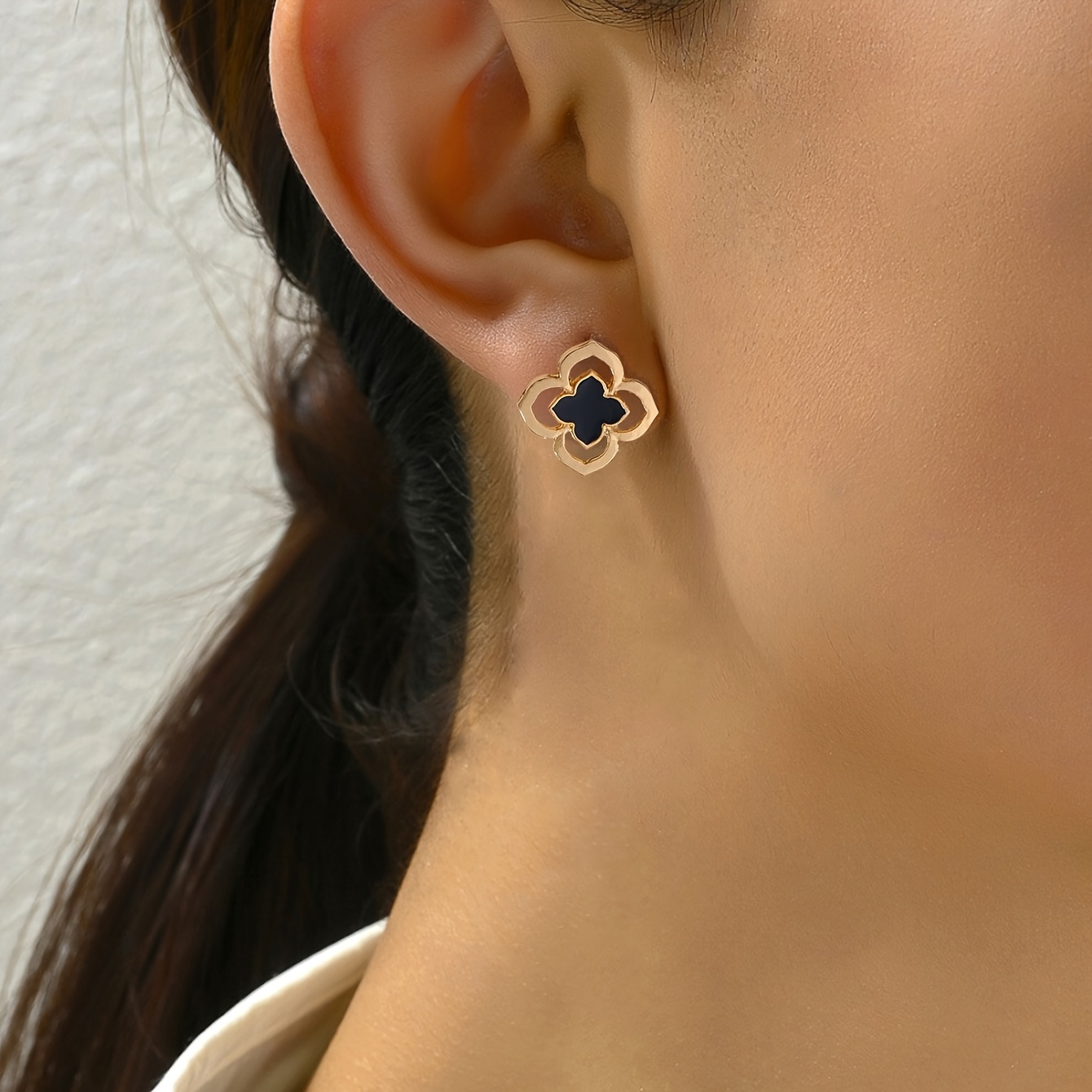 TEMU Un Par de Aretes de Flor con Goteo , para Adolescentes