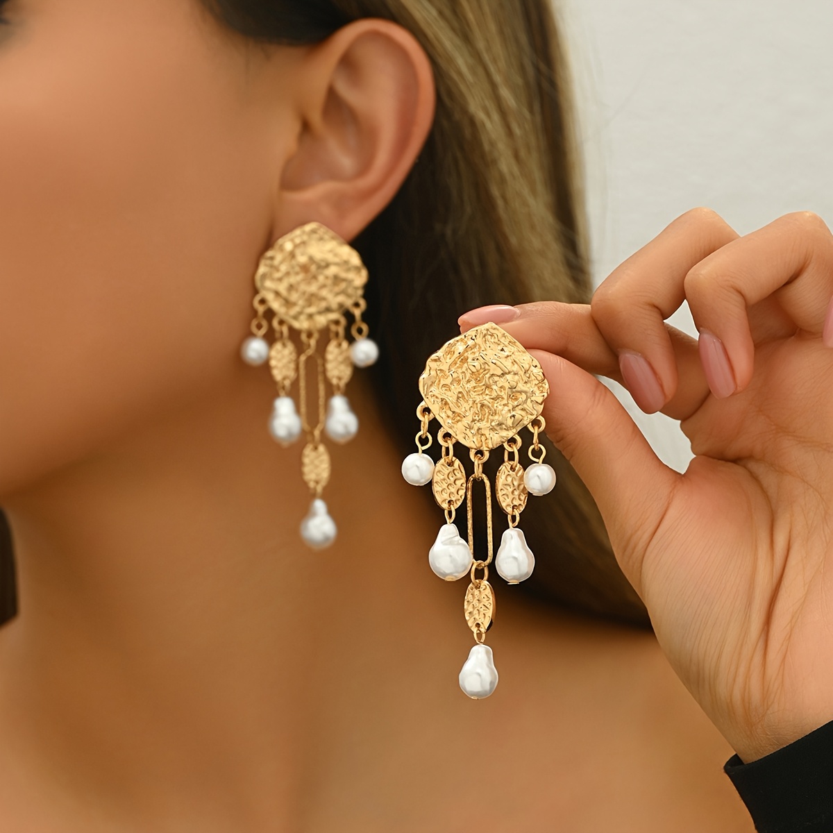 Image of 1 Pair Women's Fashion Drop Earrings Elegant Temperament French Court Style Irregular Pearl Geometric Tassel Long Style Stud Earrings Daily Gift All-match Ear Jewelry