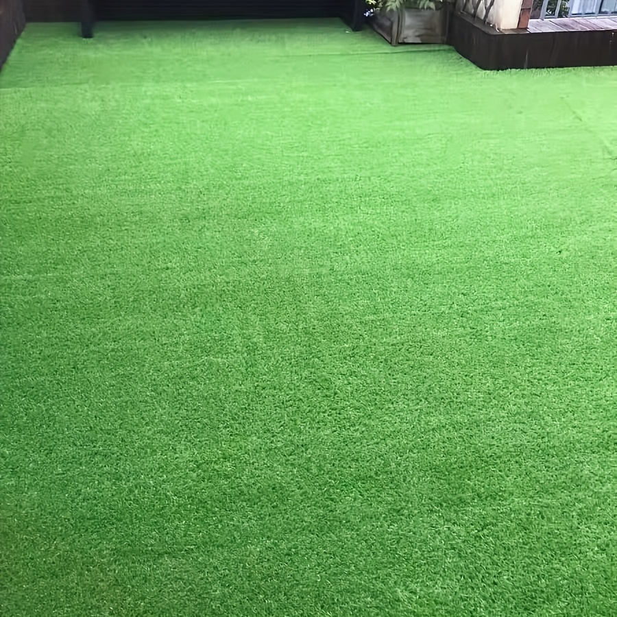 Juego de 3 rollos de alfombra de césped artificial grande de alta calidad, tapete de césped sintético realista—Adecuado para bodas, jardines y patios. Fácil instalación sin herramientas, una opción ideal para eventos de fiesta, hogar y decoración comercial. Alfombra sintética para exteriores apta