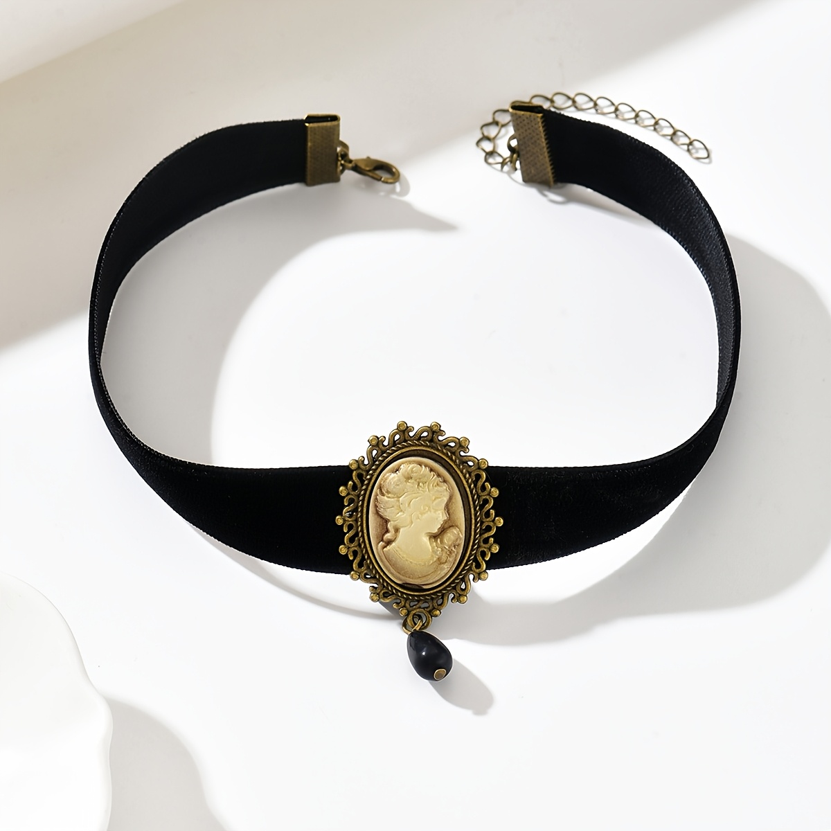 TEMU 1pc Vintage Gothic Black Velvet Choker Adjustable Necklace, Women's Cameo Pendant And Teardrop Bead Fashionable Accessory For Daily Banquets And
