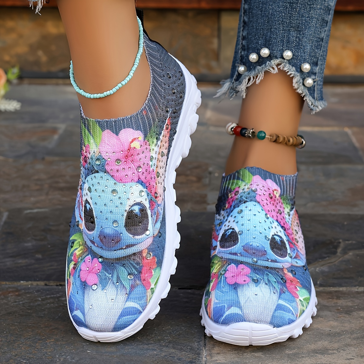 

Women's Walking , ,