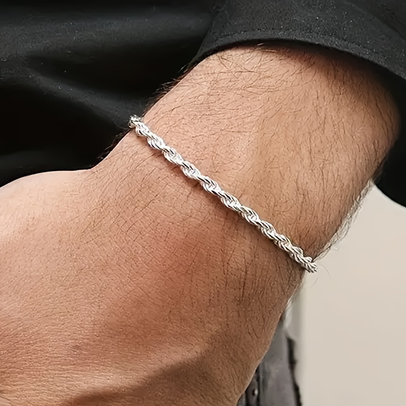 

1pc Bracelet pour Homme, Lavable et Non Décolorant Bracelet en Acier Inoxydable Argenté de 4mm, Design et Tendance en Corde Torsadée Bracelet de Fête Hip-hop, Bracelet Bijou Cadeau Polyvalent