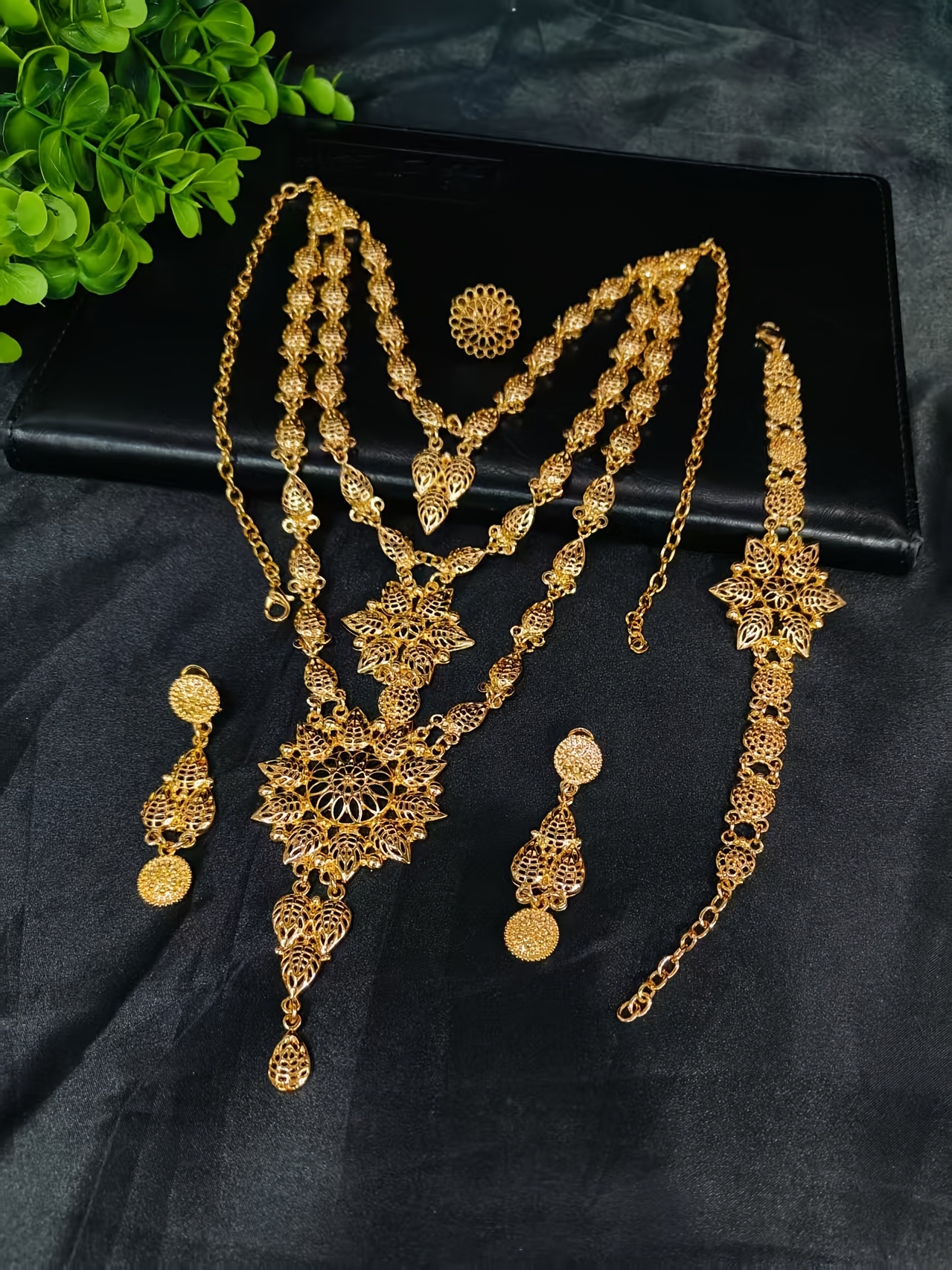 4pcs fashion womens 3 layer long necklace golden jewelry set - Temu Oman