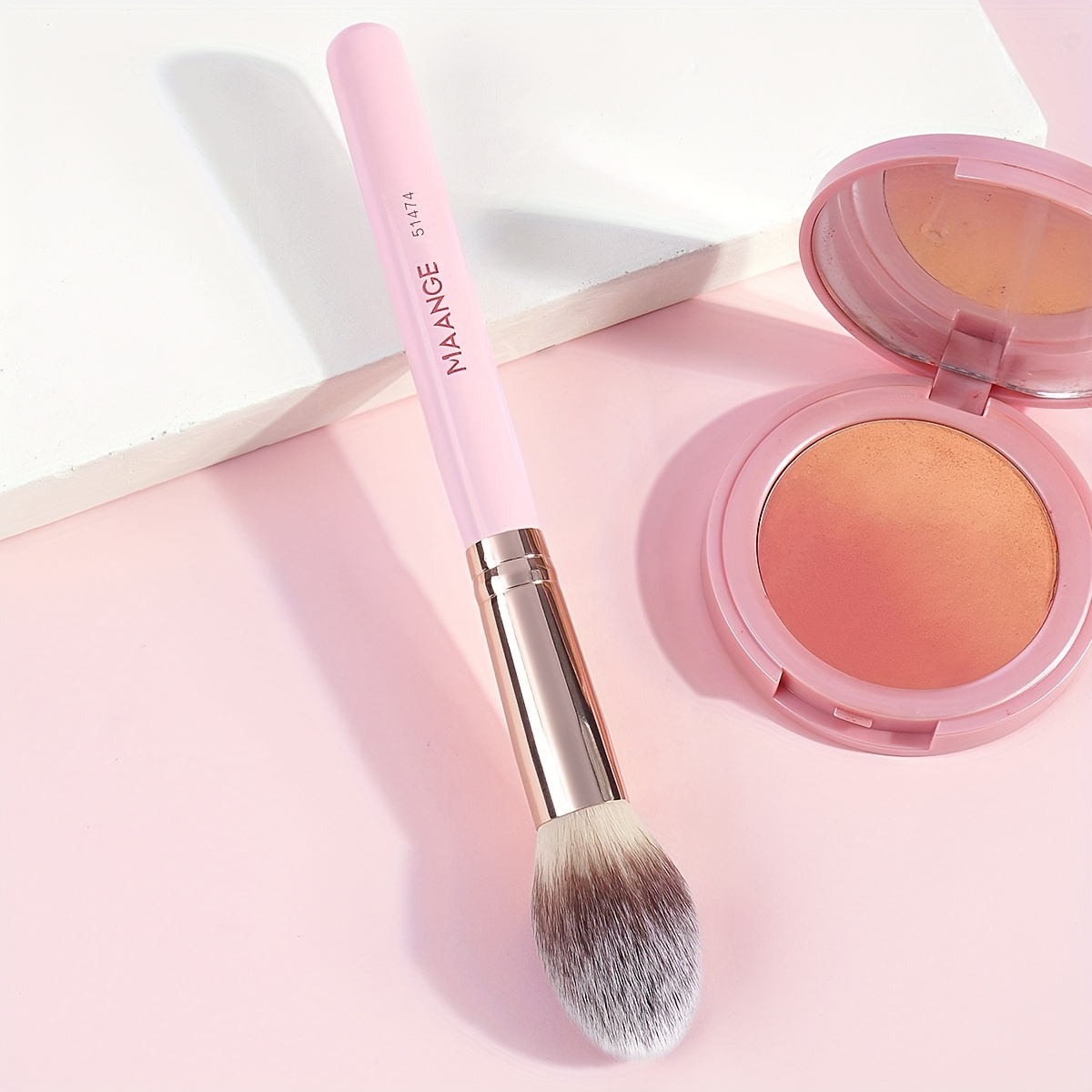 MAANGE Soft Fluffy Powder Blush Brush