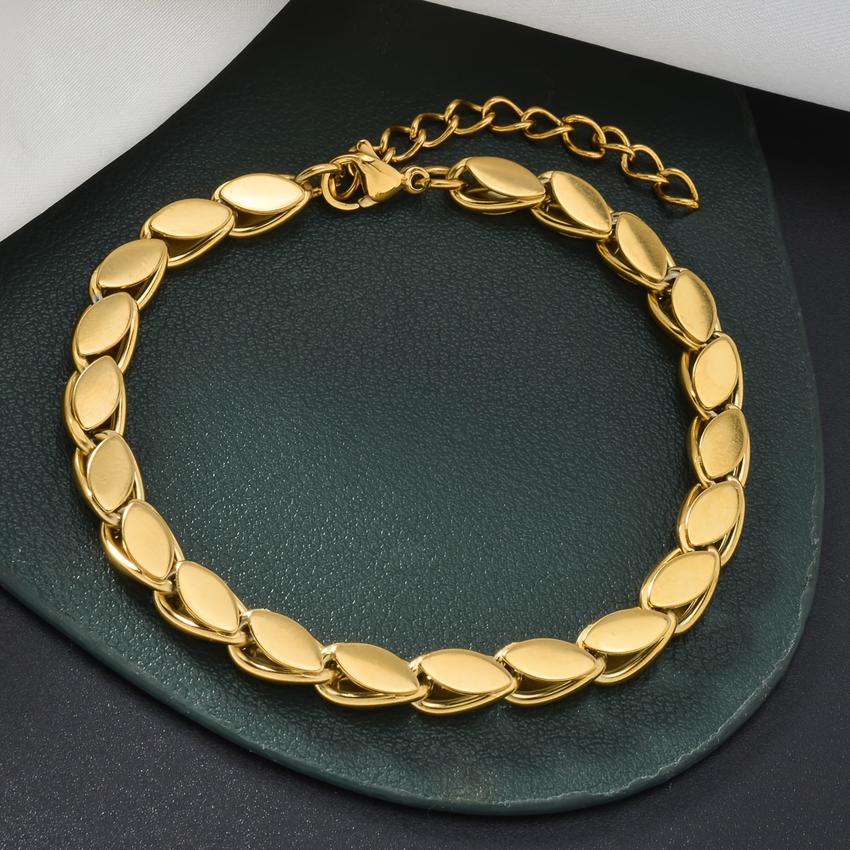 Middle Eastern-Inspired Bohemian Style Leaf Bracelet