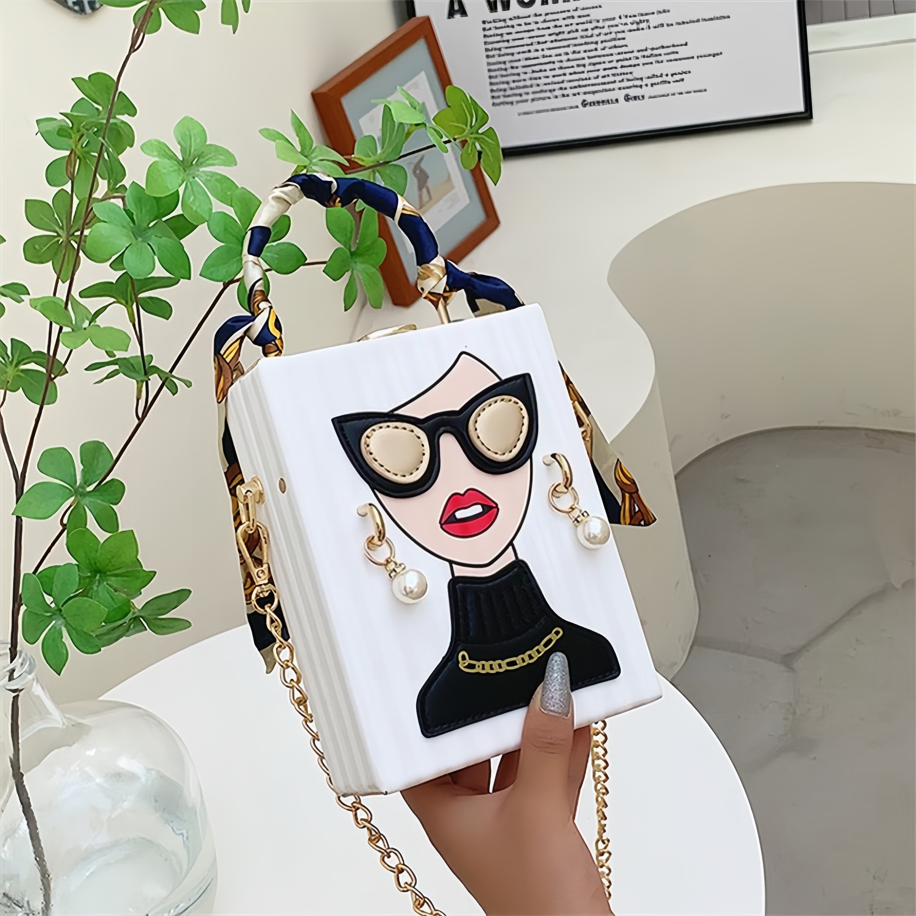 

2024 -held Box Dinner Bag Personality Graffiti Sunglasses Girl Retro Chain Crossbody Phone Bag, Crossbody Small Square Bag Graffiti Box Bag