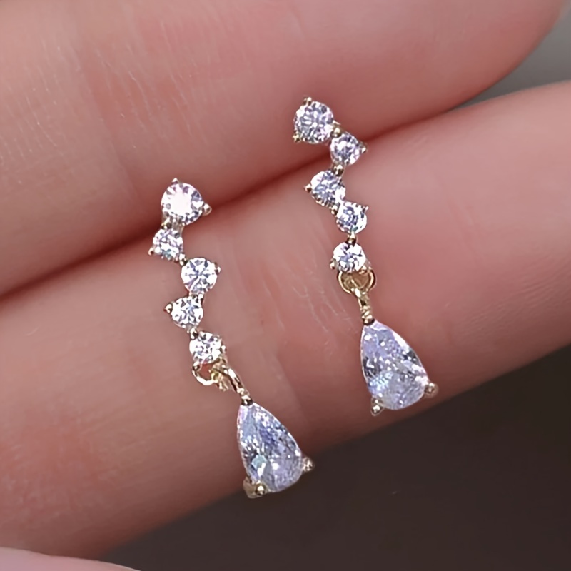 E-shop Einfache exquisite synthetische Zirkonia-Ohrringe für Damen, geeignet für Hochzeiten, Partys, tägliche Casual-Accessoires