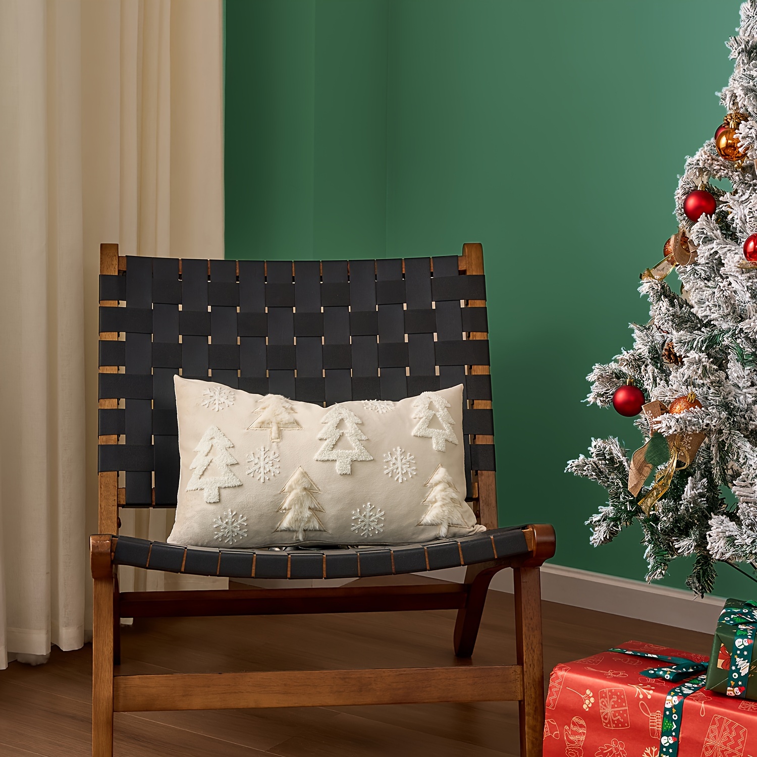 A Single Piece Christmas Tree Snowflake Pillow Cover, White Cushion Cover, Suitable For Rectangular And Square Pillows, Ideal For Living Rooms And Bedrooms, Does Not Pillow Insert