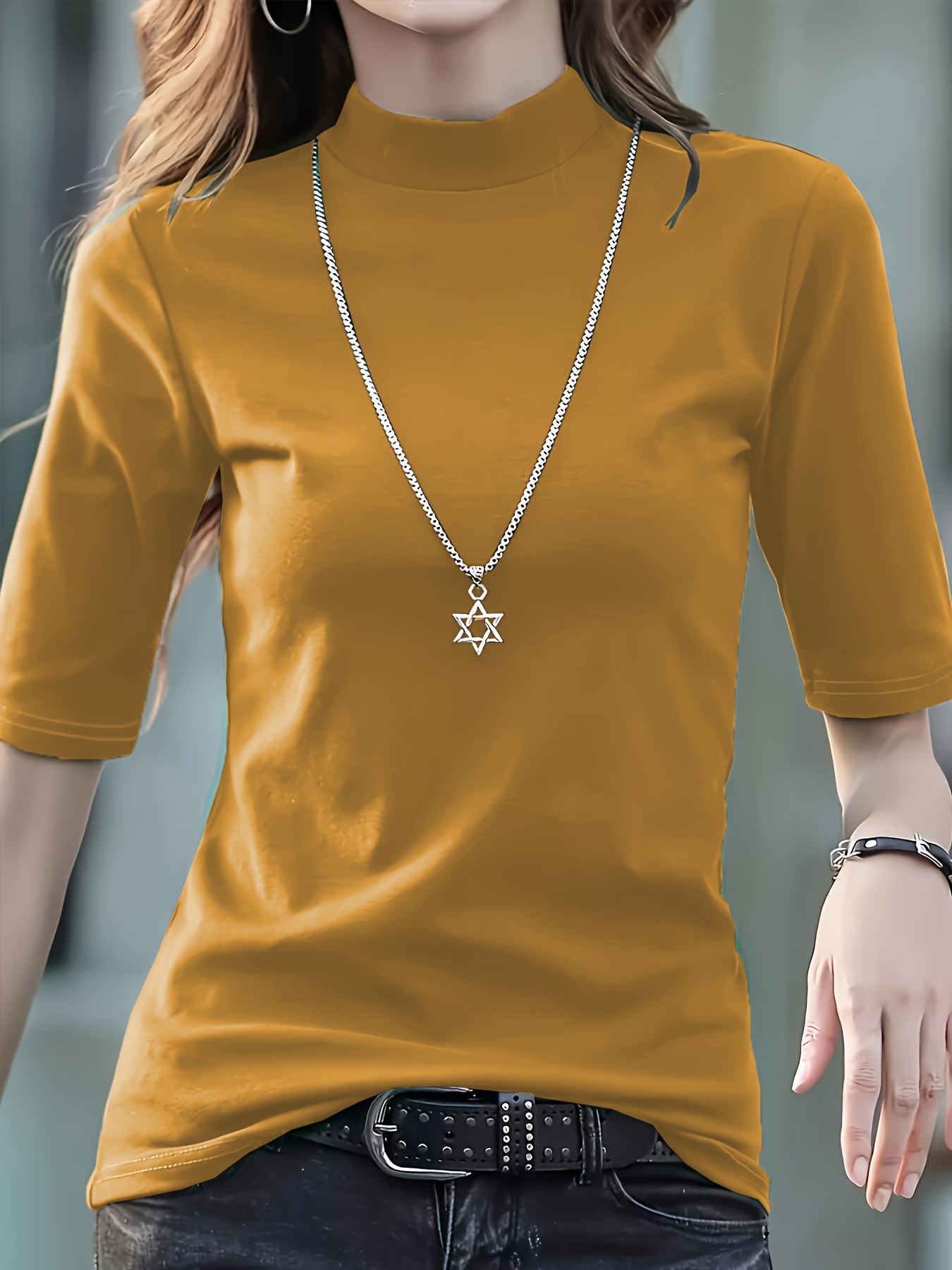 Women's Casual Stretch T-Shirt - Vibrant Green Solid Color, Stand-Up Collar, High Elasticity, Machine Washable, All-Season Comfort Fit, Cute T Shirts, Versatile Clothing, Pearl Necklace Accent