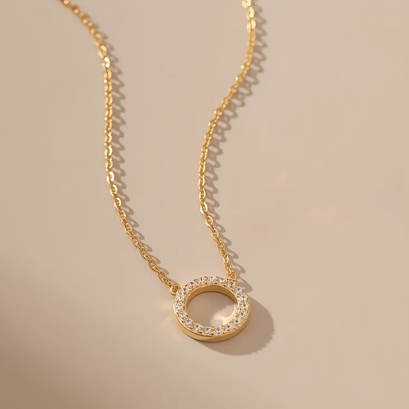 Elegant and Simple Round Synthetic Zirconia Pendant Necklace for Women, Daily Casual Wear, Valentine's Day Date Accessory, Available in Two Colors
